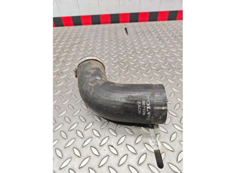 Патрубок интеркулера к Volvo V40, 1999г.