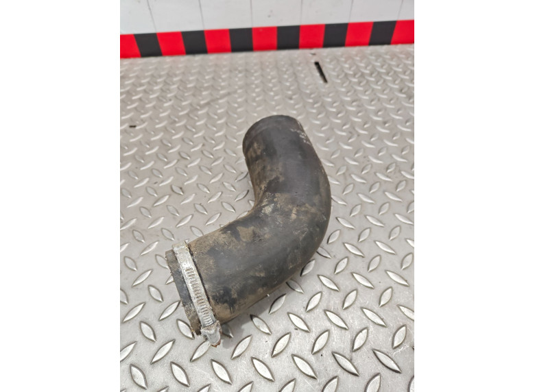 Патрубок интеркулера к Volvo V40, 1999г.