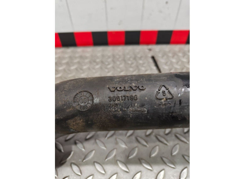 Патрубок интеркулера к Volvo V40, 1999г.