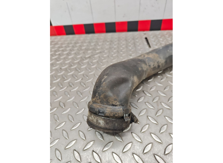 Патрубок интеркулера к Volvo V40, 1999г.