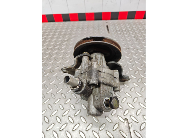 Насос гидроусилителя руля к Audi A6, 1995г.