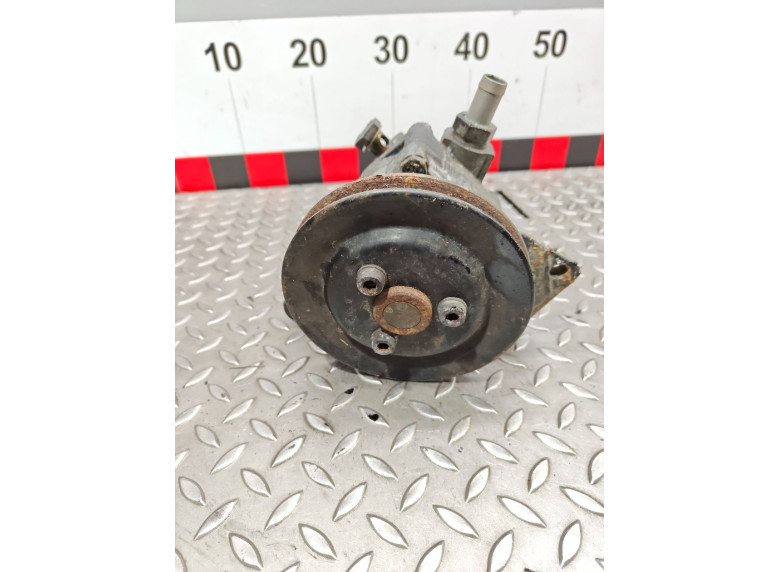 Насос гидроусилителя руля к Audi A6, 1995г.