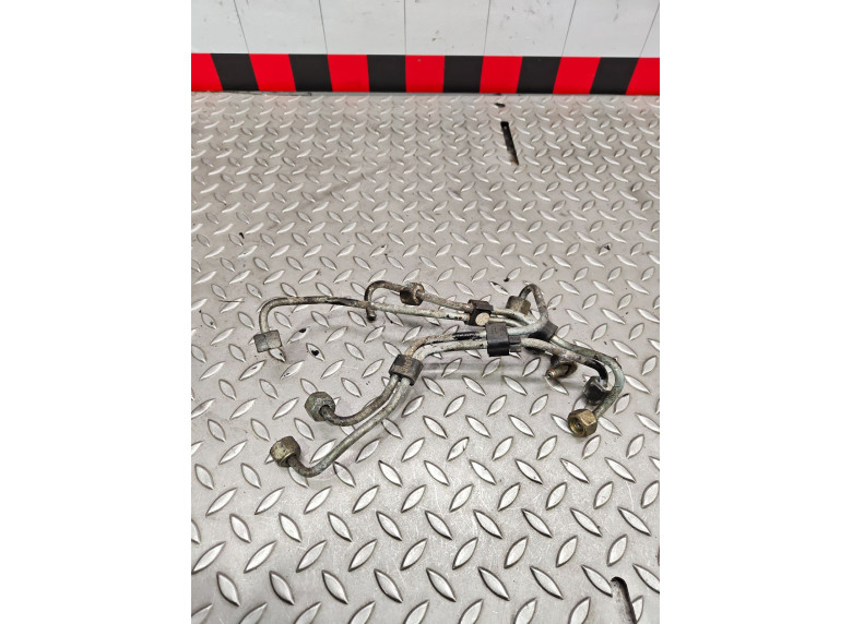 Трубка топливная к Audi A6, 1995г.