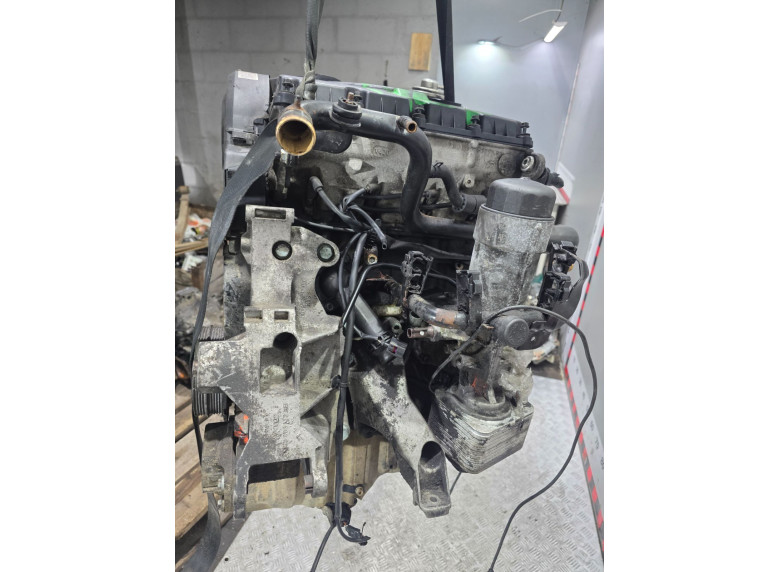 Двигатель к Volkswagen Passat, 2002г.