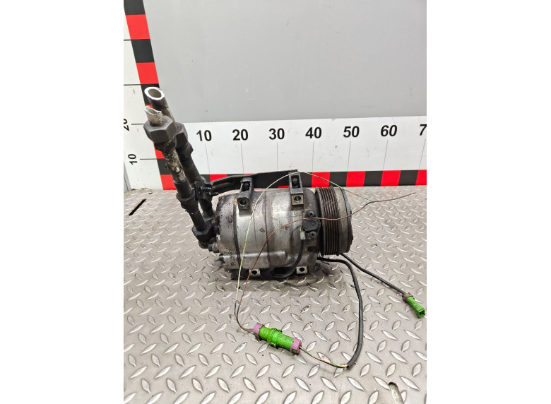 Компрессор кондиционера к Audi A6, 1995г.