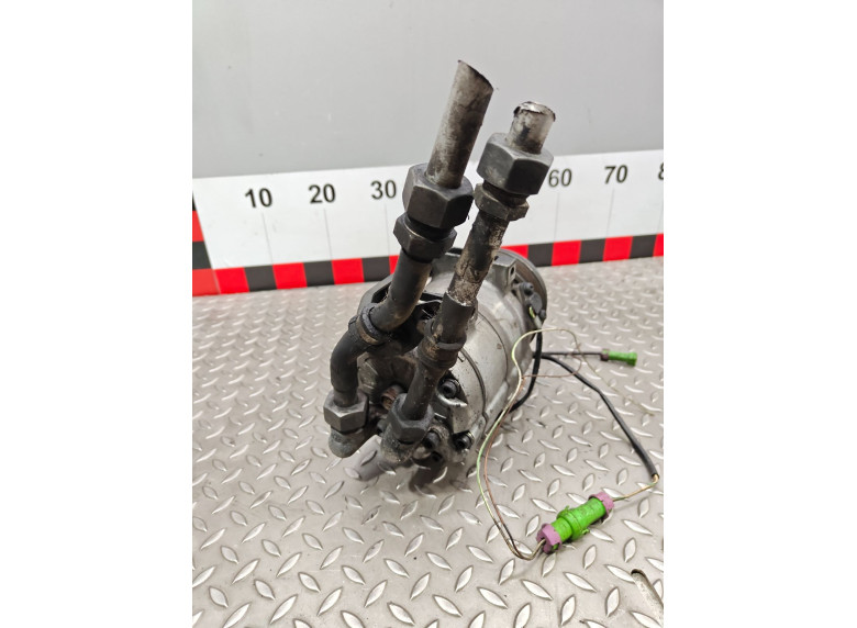 Компрессор кондиционера к Audi A6, 1995г.