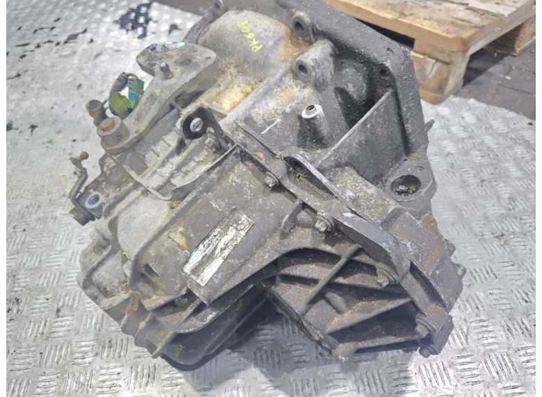 КПП механическая (МКПП) к Renault Laguna, 2004г.