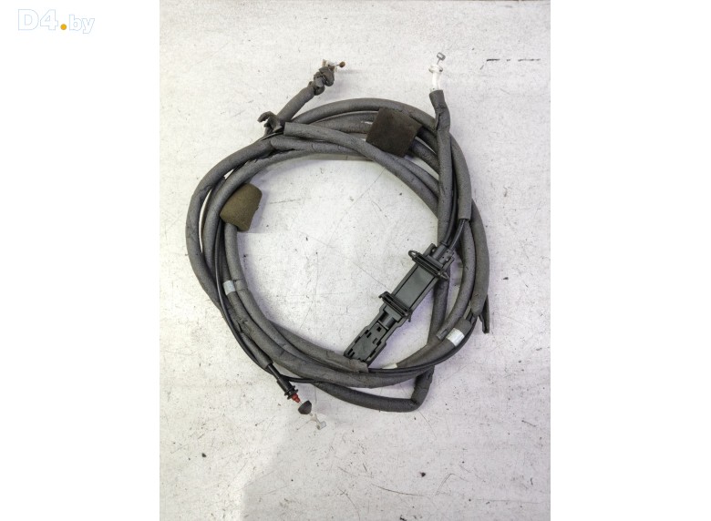 Трос двери к Mercedes Sprinter 2010 г.