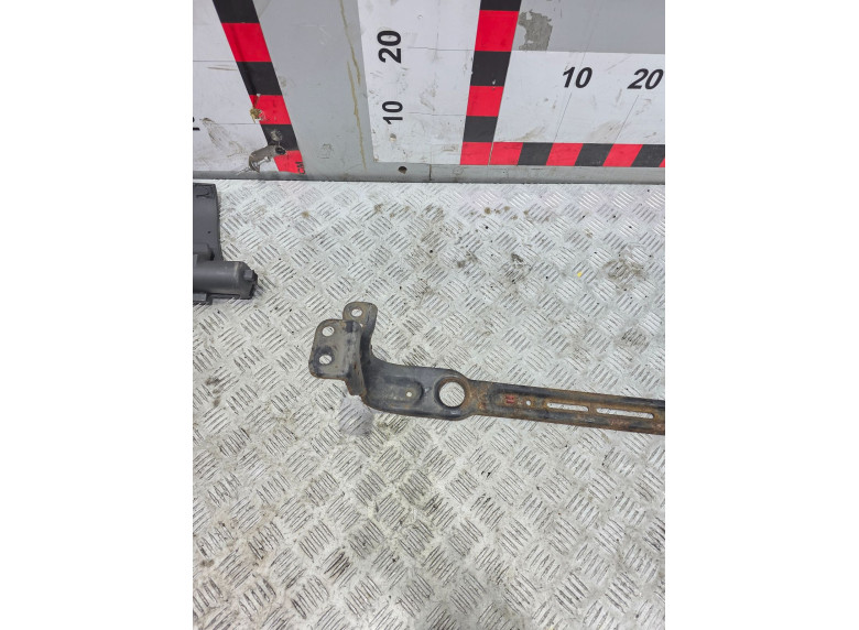 Балка под радиатор к Ford Focus, 2003г.