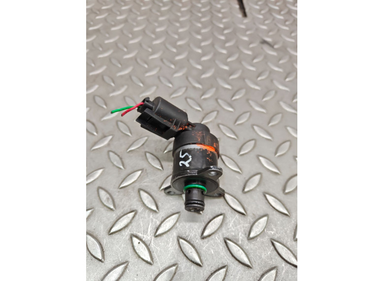 Регулятор давления топлива к BMW 5 E60/E61, 2004г.