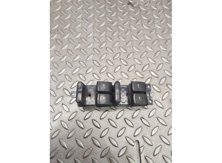 Блок управления стеклоподъемниками к Volkswagen Passat, 2001г.