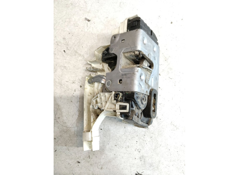 Замок двери сдвижной к Замок двери сдвижной к Mercedes Sprinter 2010 г. Sprinter