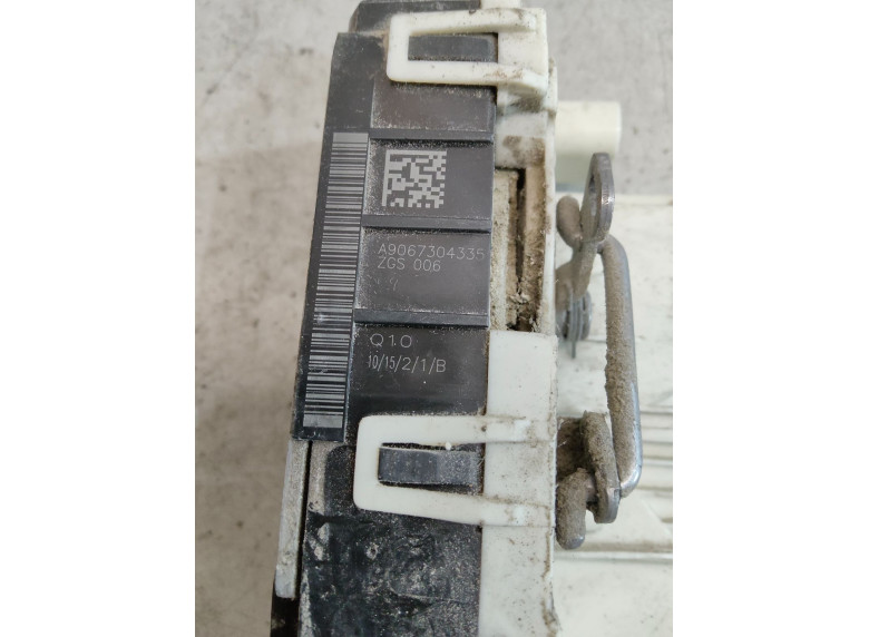 Замок двери сдвижной к Замок двери сдвижной к Mercedes Sprinter 2010 г. Sprinter