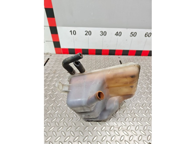 Бачок расширительный к Бачок расширительный к Ford Focus 2001 г. Focus