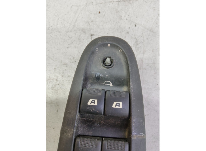 Блок управления стеклоподъемниками к Peugeot 607, 2007г.