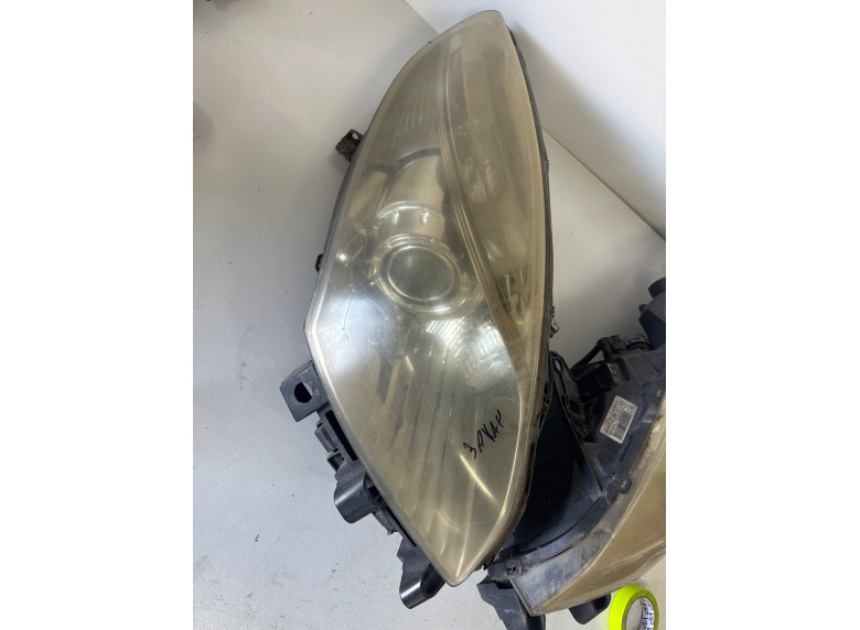 Фара передняя (комплект) к Renault Grand Scenic, 2009г.