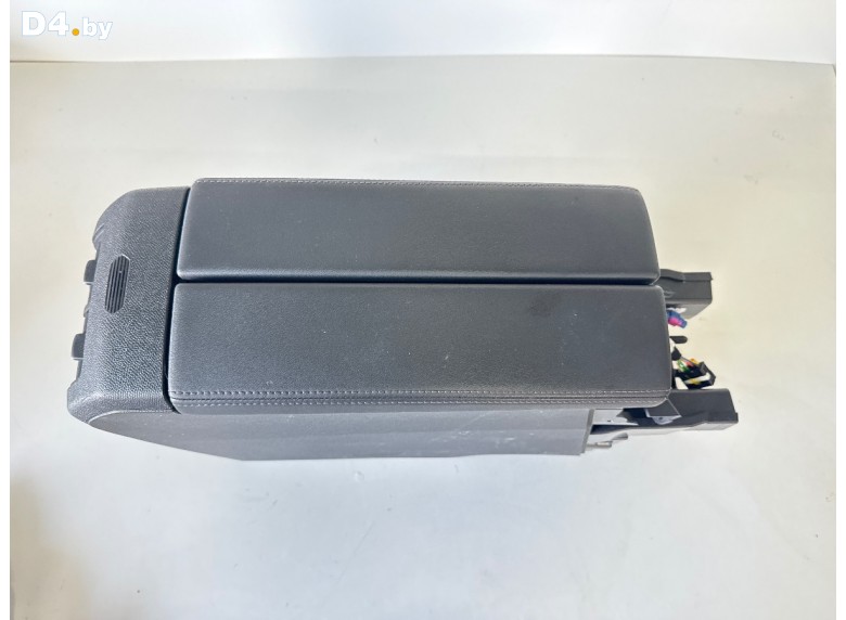 Подлокотник к Peugeot 308 2021 г.