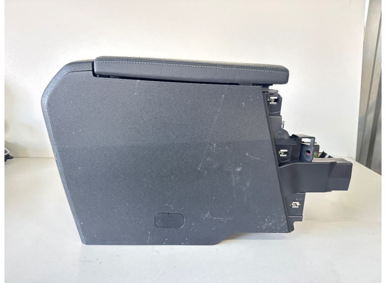 Подлокотник к Peugeot 308, 2021г.