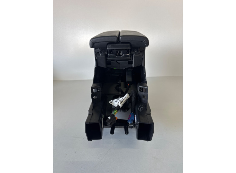 Подлокотник к Peugeot 308, 2021г.