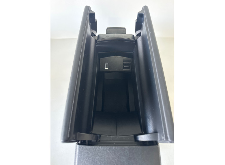 Подлокотник к Peugeot 308, 2021г.