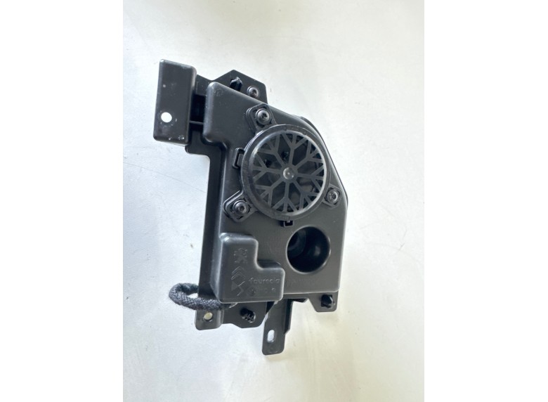 Динамик к Peugeot 308