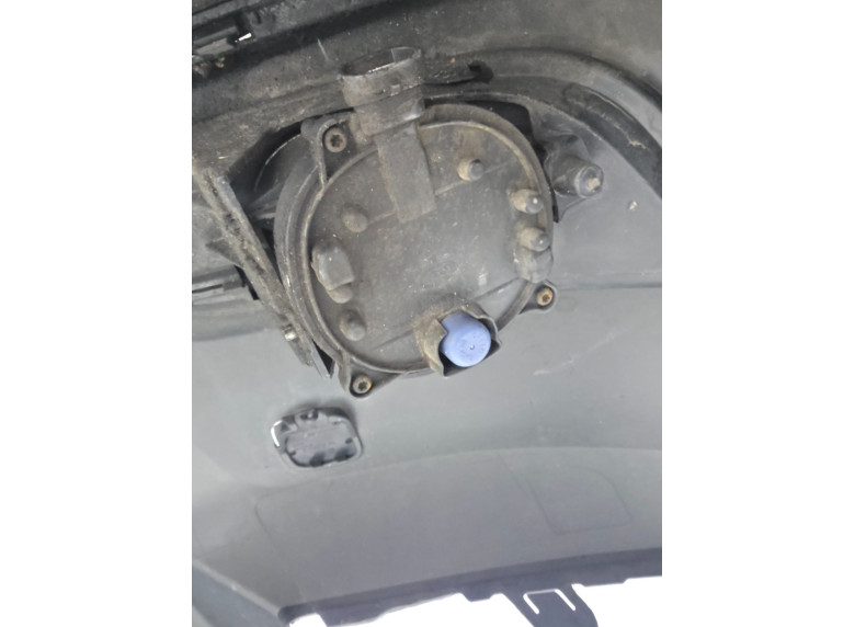 Фара противотуманная правая к Volvo V50, 2008г.