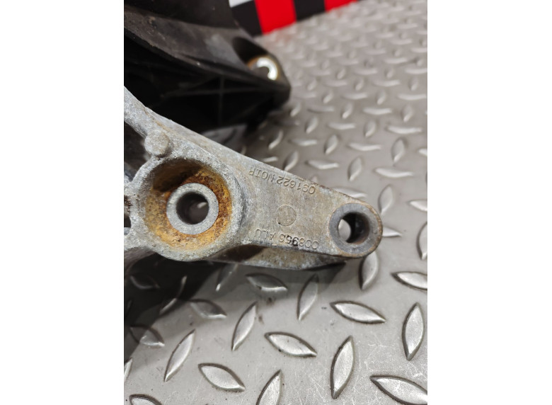 Подушка крепления двигателя к Peugeot 3008, 2020г.