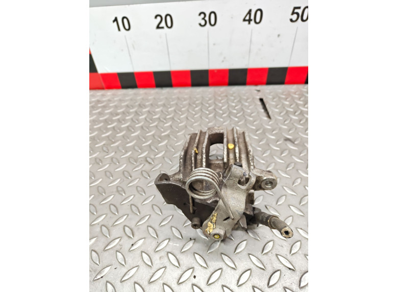 Суппорт задний левый к Audi A4, 2003г.