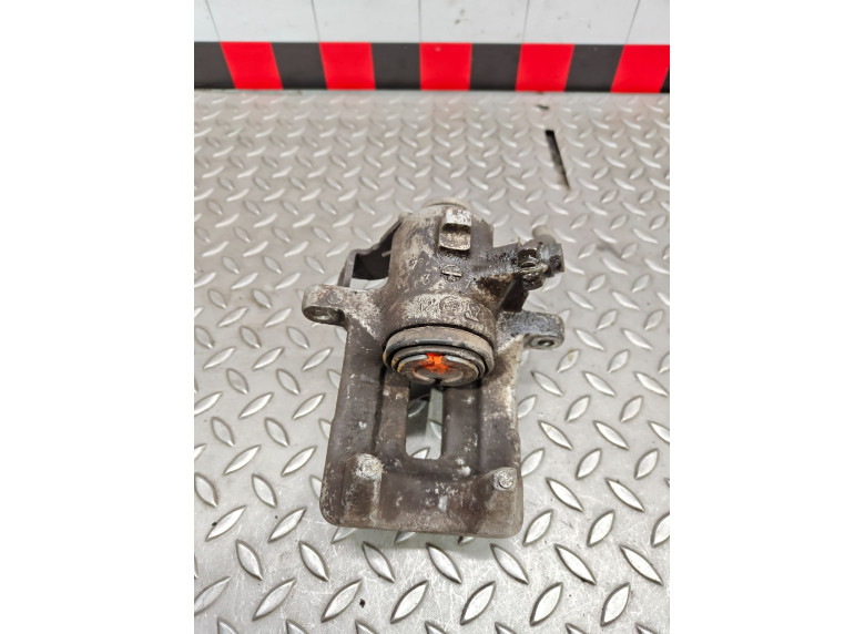 Суппорт задний левый к Audi A4, 2003г.