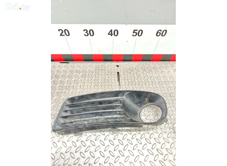 Рамка фары противотуманной левой к Seat Alhambra 2003 г.