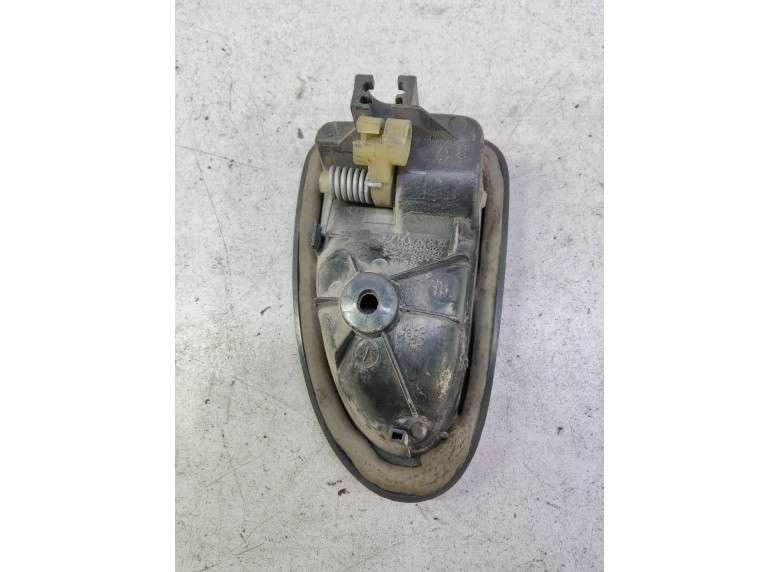 Ручка внутренняя передняя левая к Renault Trafic, 2002г.