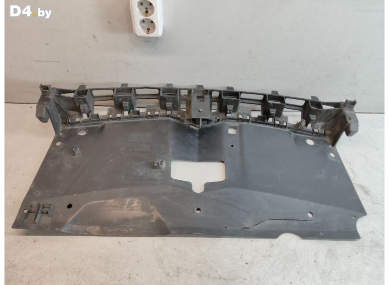 Накладка замка капота к Citroen C5 2011 г.