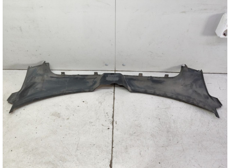 Накладка замка капота к Audi A6, 2007г.