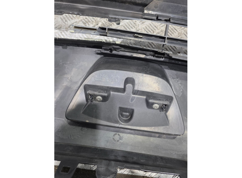 Эмблема к Peugeot 5008, 2011г.