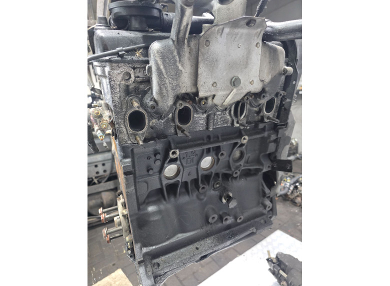 Двигатель к Двигатель к Audi A6 1999 г. Passat