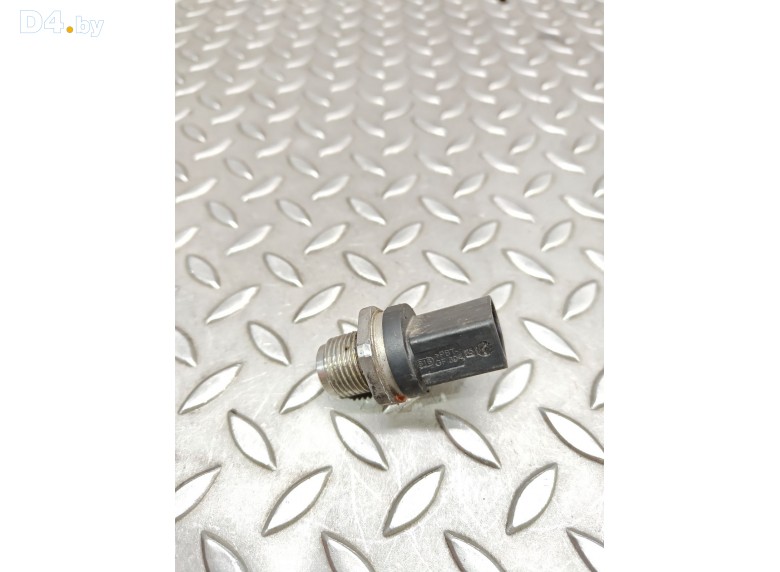 Датчик давления топлива к Mercedes EW211 2004 г.