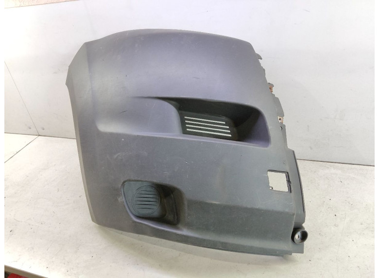 Клык бампера передний правый к Citroen Jumper, 2013г.