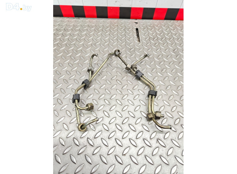 Трубка топливная к Volkswagen Passat 1999 г.