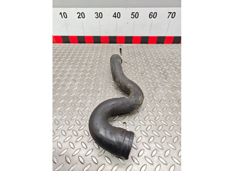 Патрубок интеркулера к Патрубок интеркулера к Volkswagen Passat 1999 г. Passat