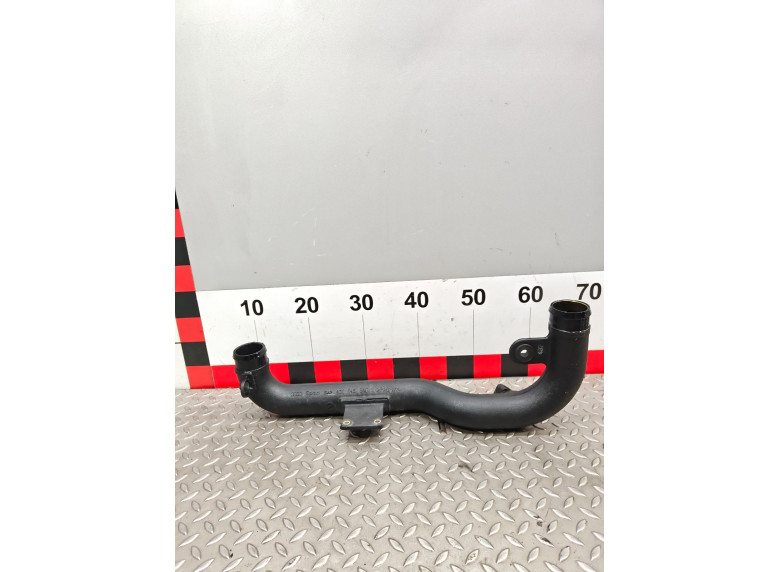 Патрубок интеркулера к Патрубок интеркулера к Volkswagen Passat 1999 г. Passat