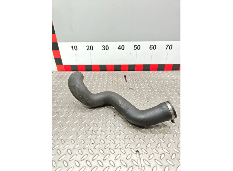 Патрубок интеркулера к Патрубок интеркулера к Volkswagen Passat 1999 г. Passat