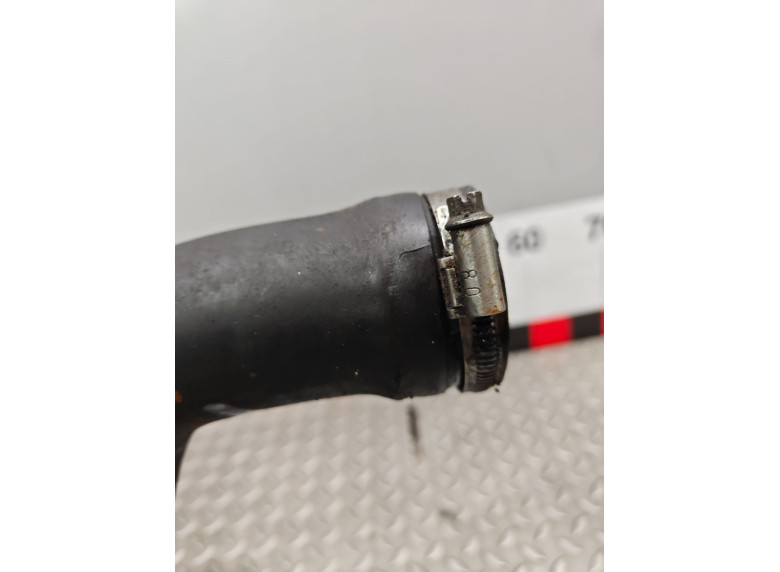 Патрубок интеркулера к Патрубок интеркулера к Volkswagen Passat 1999 г. Passat