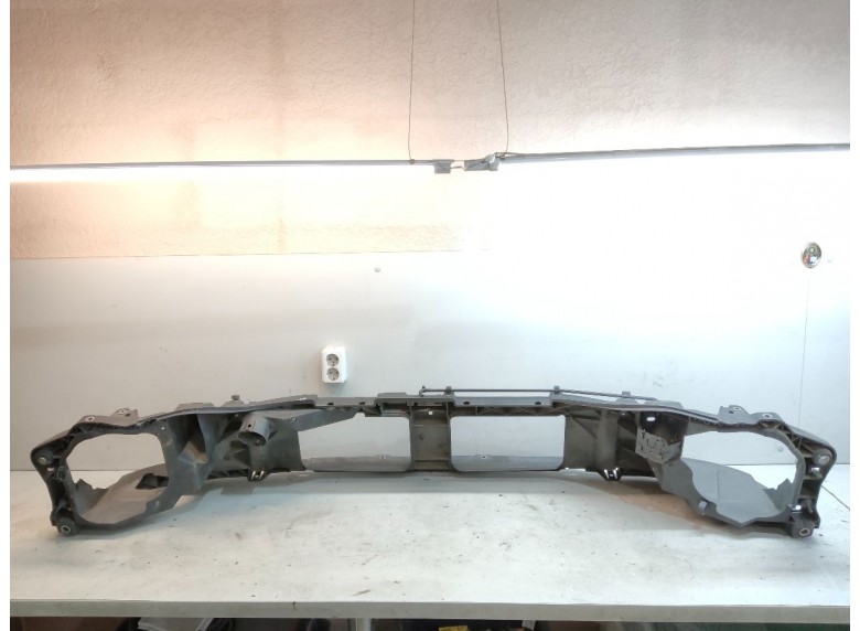 Передняя панель крепления облицовки (телевизор) к Передняя панель крепления облицовки (телевизор) к Renault Master 2005 г. Master