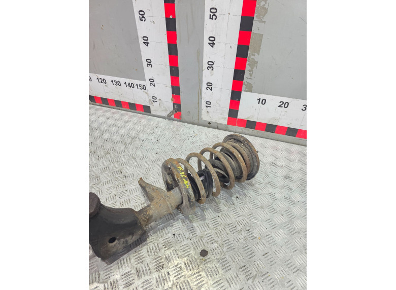 Пружина передняя к Audi A6, 1995г.