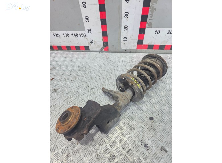 Кулак поворотный левый к Audi A6 1995 г.