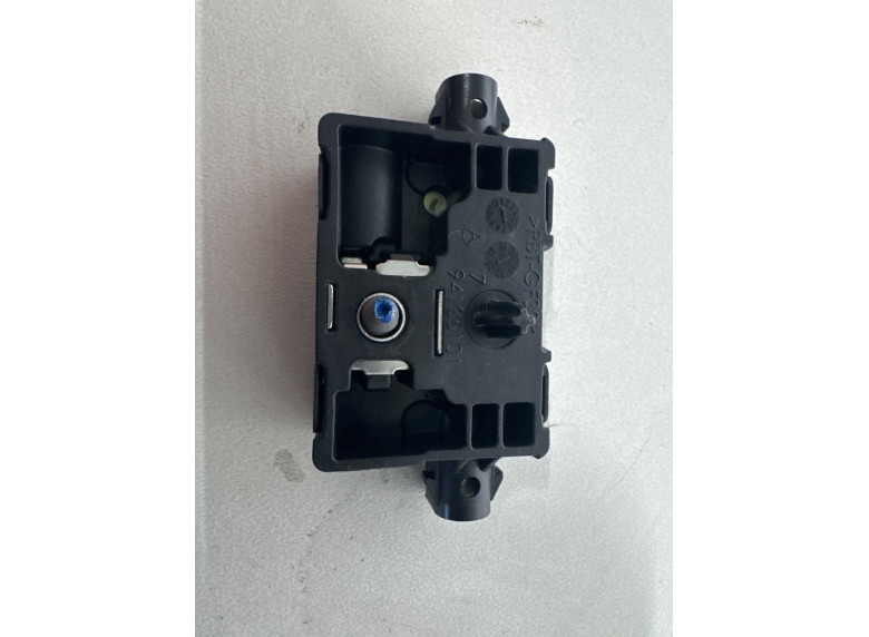 Усилитель антенны к BMW XM G09, 2023г.