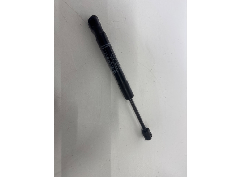 Амортизатор капота к BMW XM G09, 2023г.