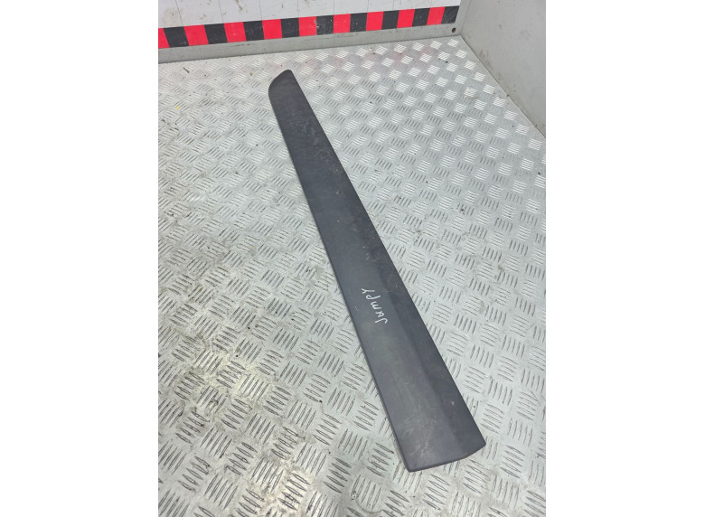 Молдинг двери передней левой к Citroen Jumpy, 2008г.