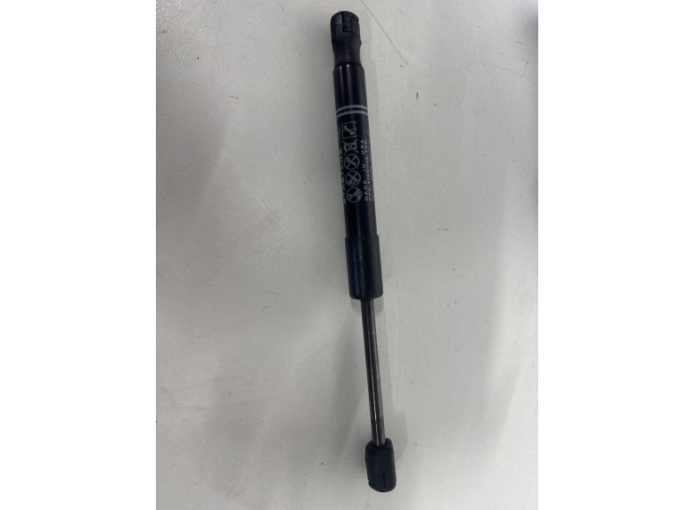 Амортизатор капота к BMW XM G09, 2023г.