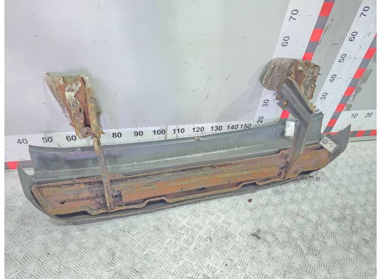 Подножка к Volkswagen Crafter, 2009г.